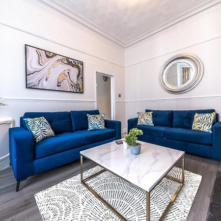 Apartamento Stylish Luxury Large 4Br Kingbed Barrow-in-Furness Exterior foto