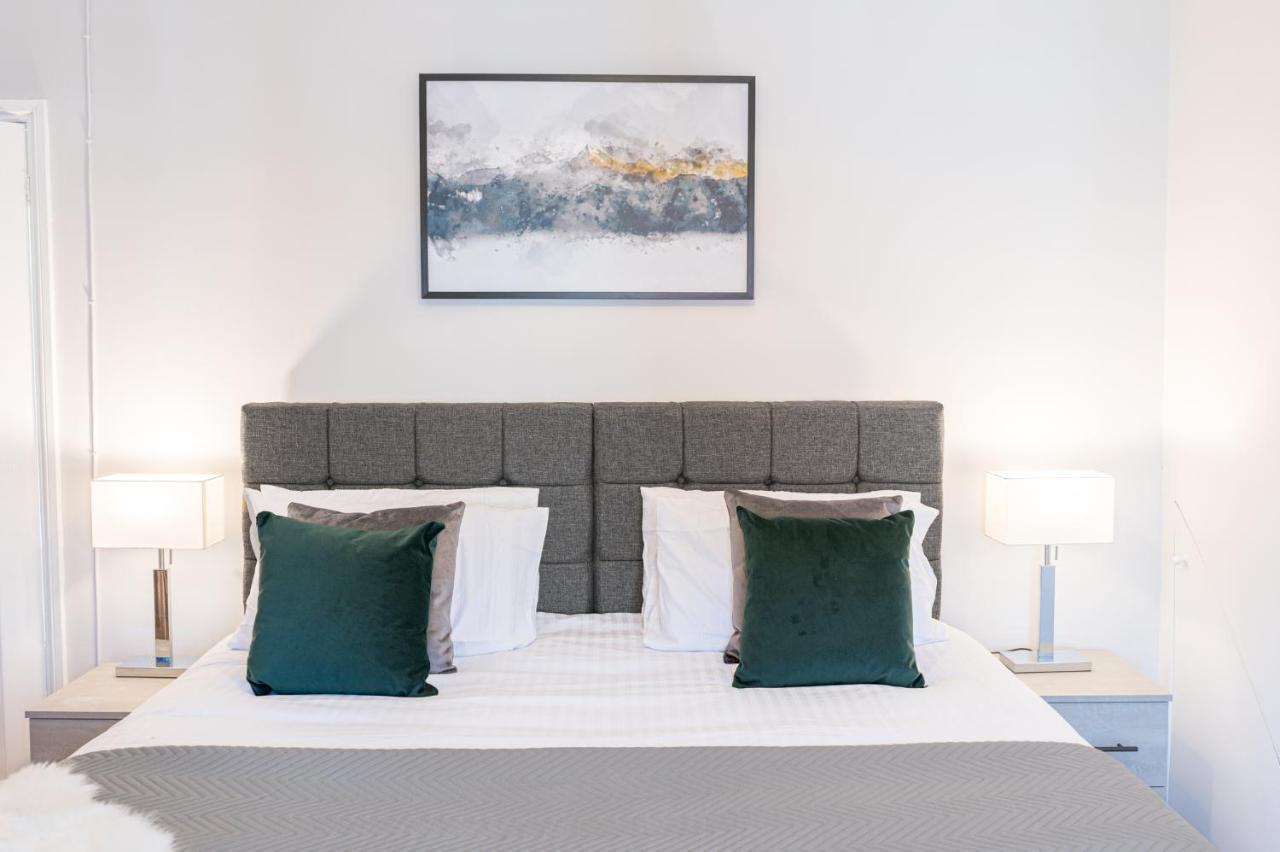 Apartamento Stylish Luxury Large 4Br Kingbed Barrow-in-Furness Exterior foto