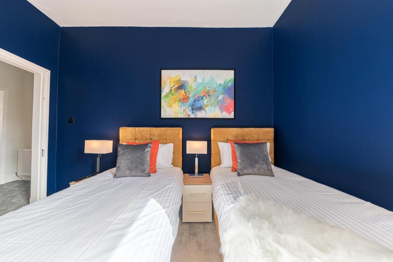 Apartamento Stylish Luxury Large 4Br Kingbed Barrow-in-Furness Exterior foto
