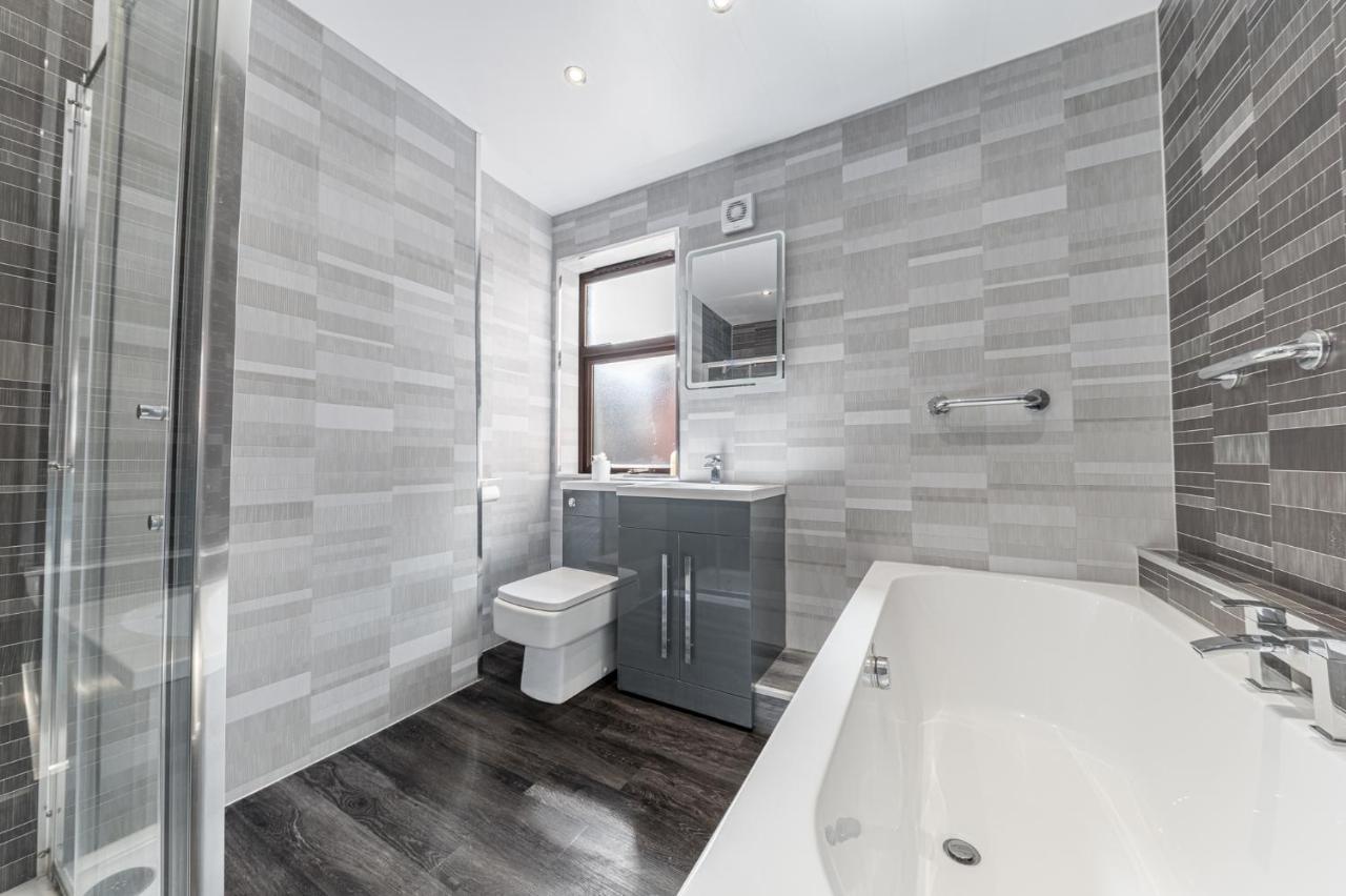 Apartamento Stylish Luxury Large 4Br Kingbed Barrow-in-Furness Exterior foto